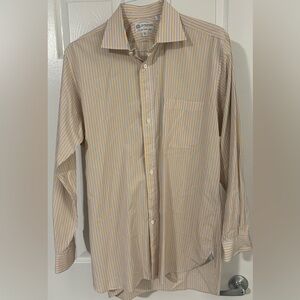 JP Tilford Casual Button Down Shirt with Classic Style